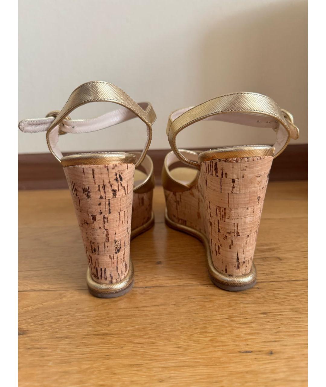 PRADA Золотые босоножки, фото 3