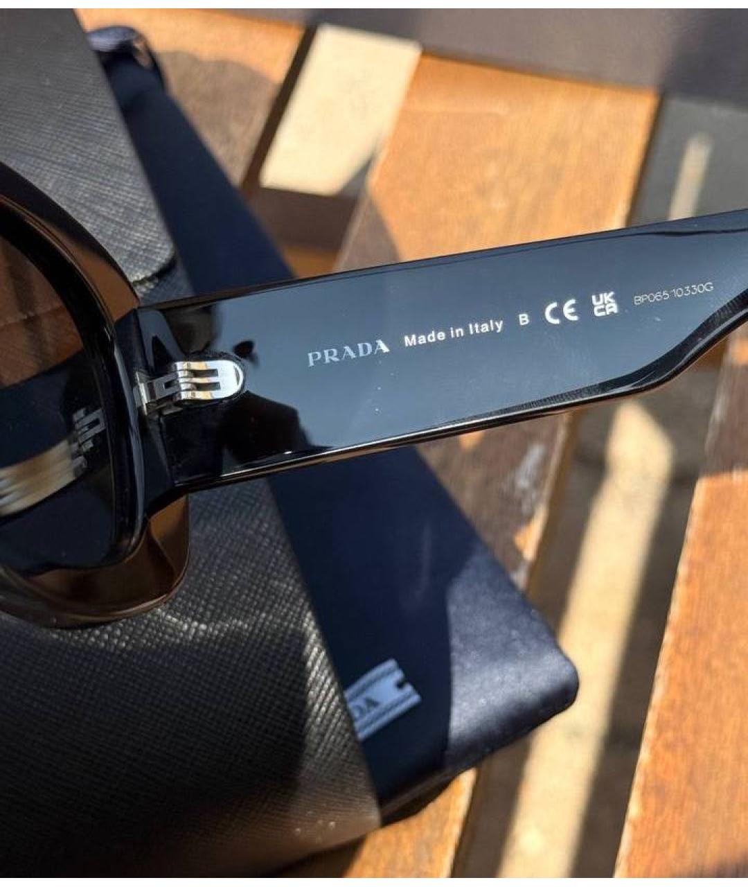 PRADA Черные пластиковые солнцезащитные очки, фото 4