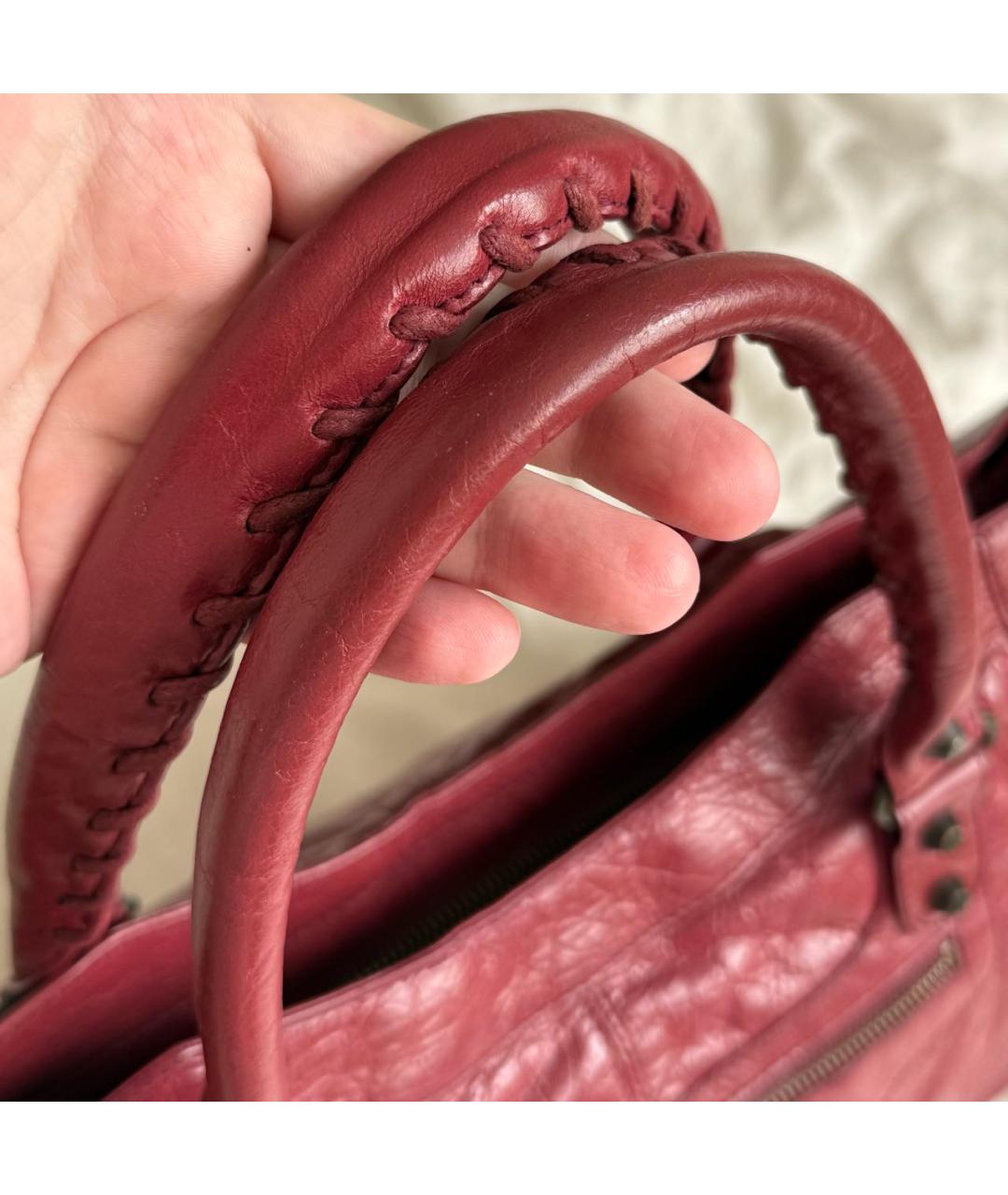BALENCIAGA Бордовая кожаная сумка с короткими ручками, фото 3