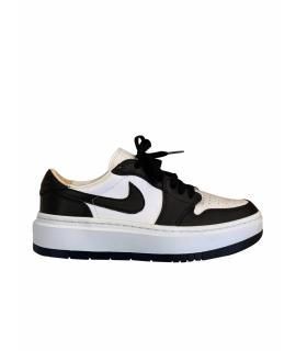 NIKE Кроссовки