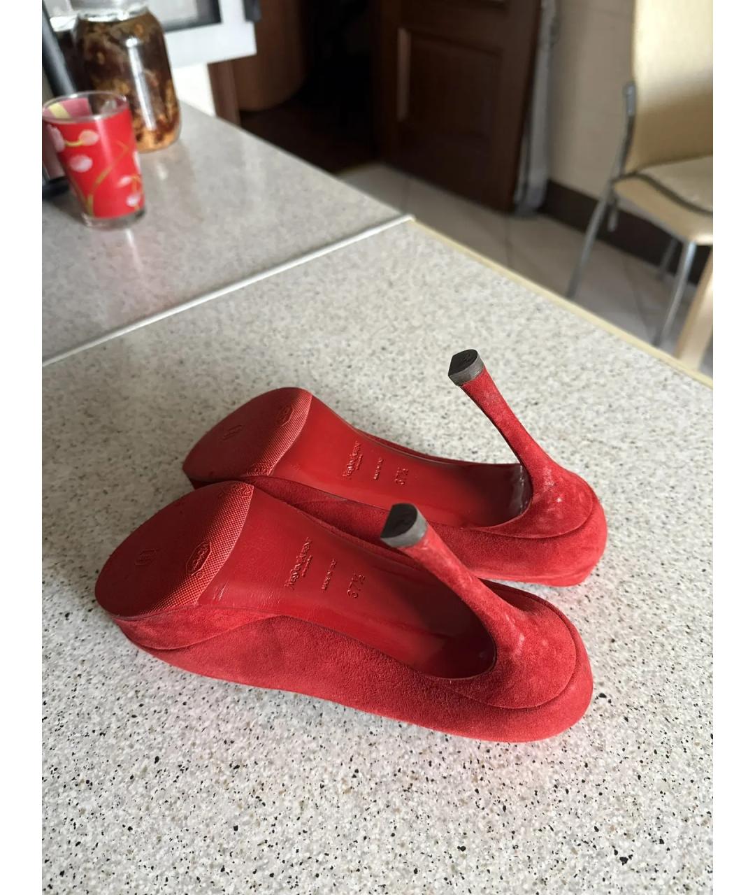 SAINT LAURENT Красные замшевые туфли, фото 5