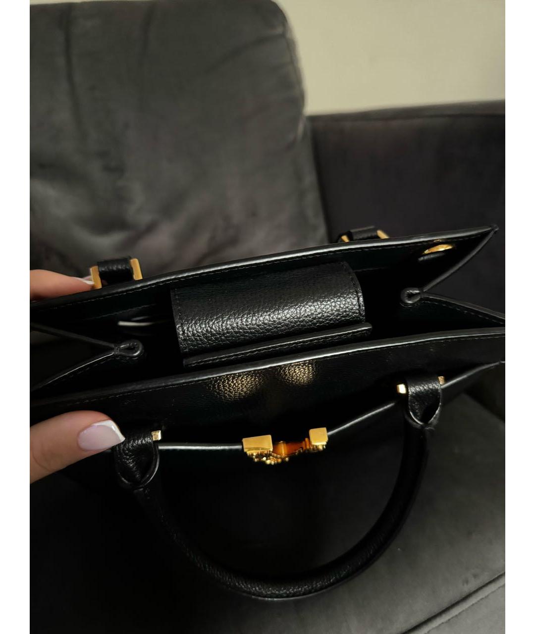 VERSACE Черная кожаная сумка с короткими ручками, фото 3