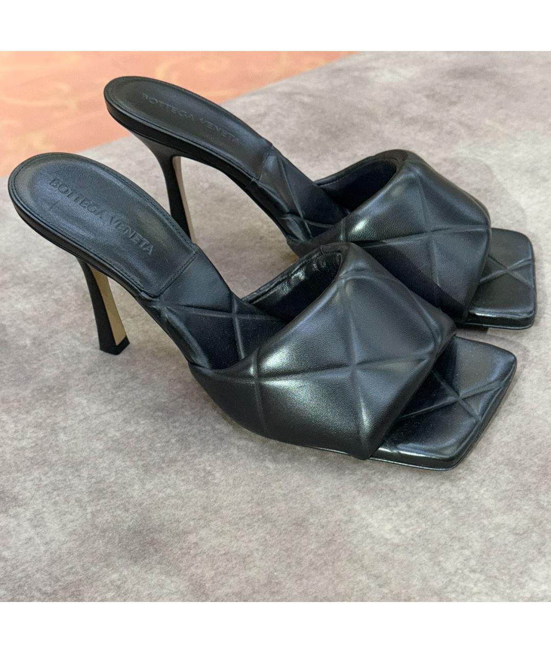 BOTTEGA VENETA Черные кожаные мюли, фото 7