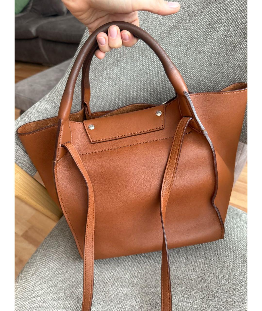 CELINE Коричневая кожаная сумка с короткими ручками, фото 3