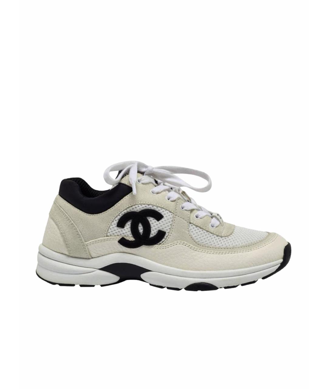 CHANEL Белые замшевые кроссовки, фото 1