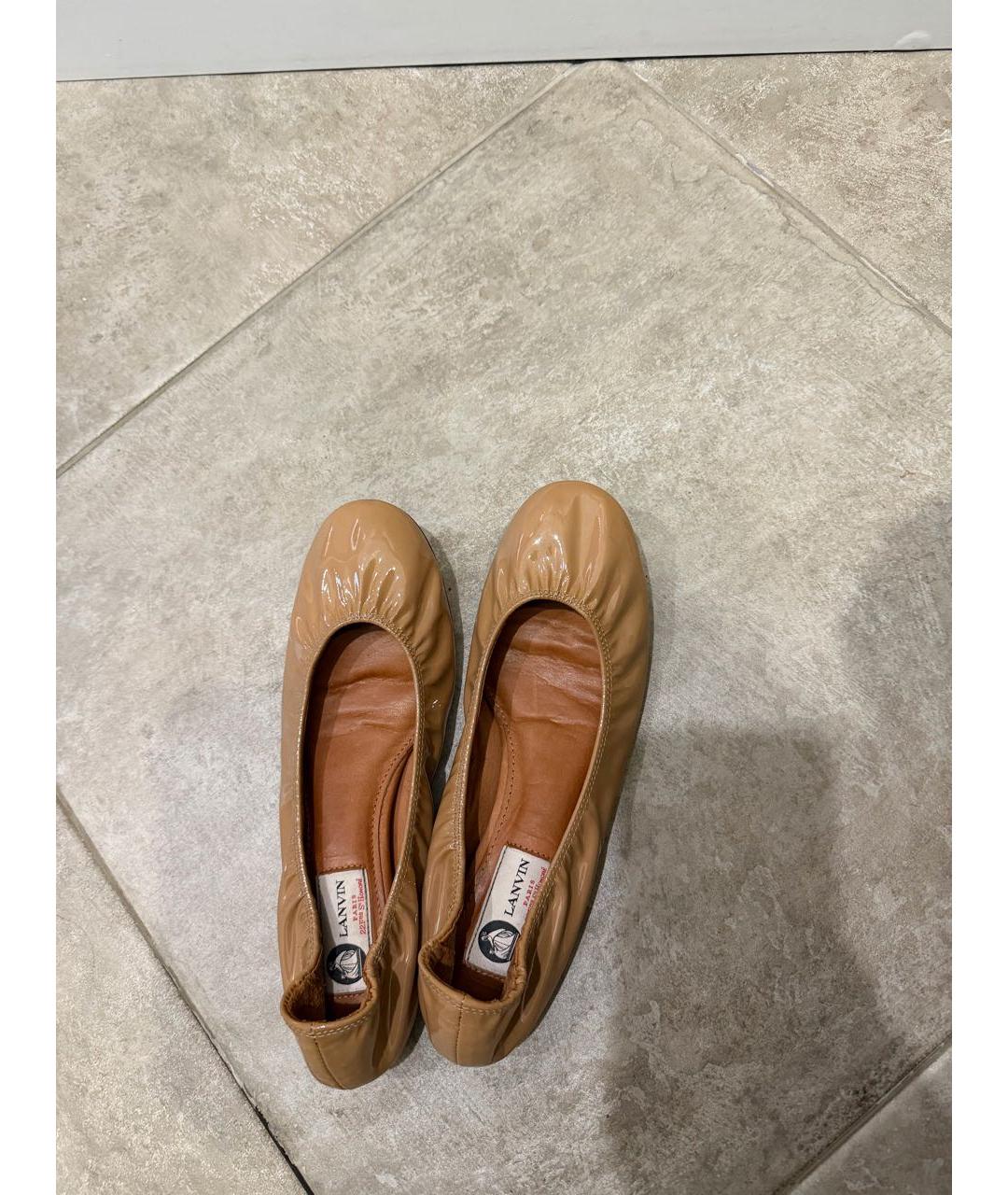 LANVIN Бежевые балетки из лакированной кожи, фото 3
