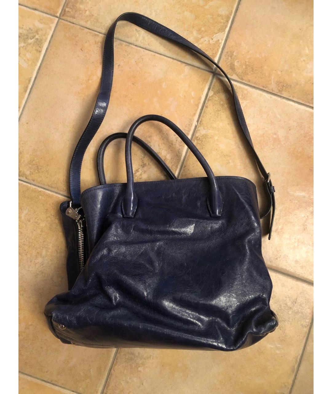 MIU MIU Темно-синяя кожаная сумка с короткими ручками, фото 2