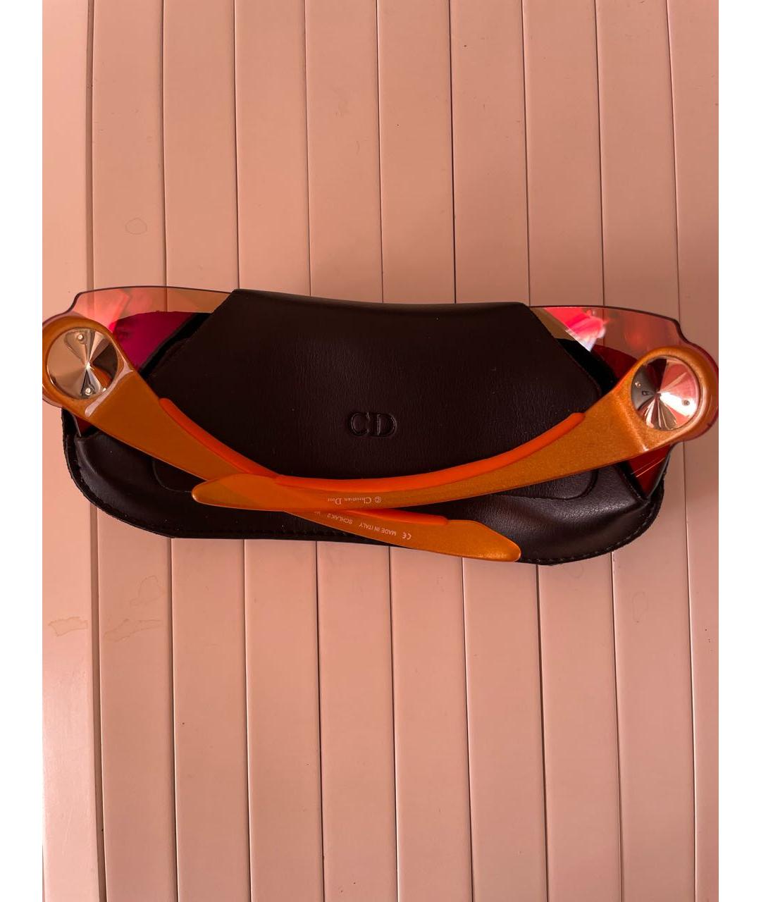 CHRISTIAN DIOR Оранжевое пластиковые солнцезащитные очки, фото 4