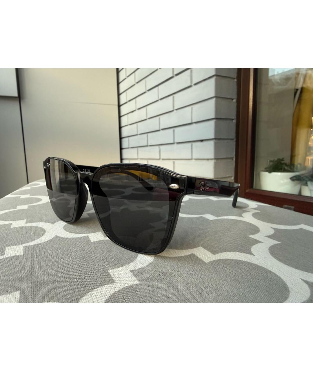 RAY BAN Черные пластиковые солнцезащитные очки, фото 2