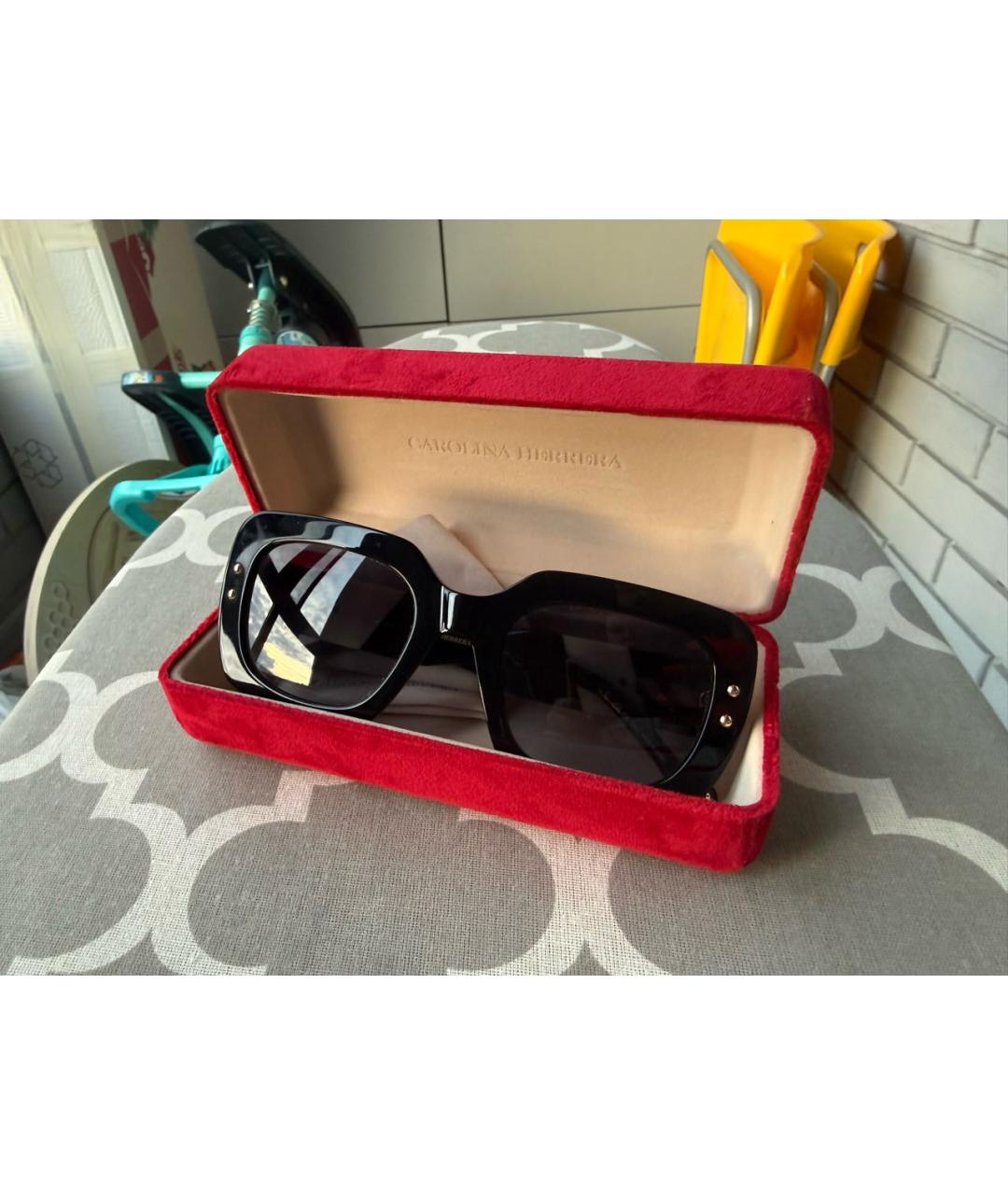 CAROLINA HERRERA Черные пластиковые солнцезащитные очки, фото 4