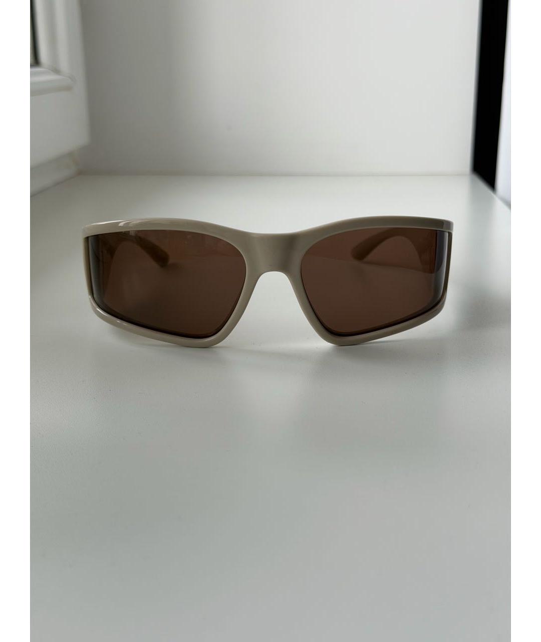 BALENCIAGA Бежевые пластиковые солнцезащитные очки, фото 5