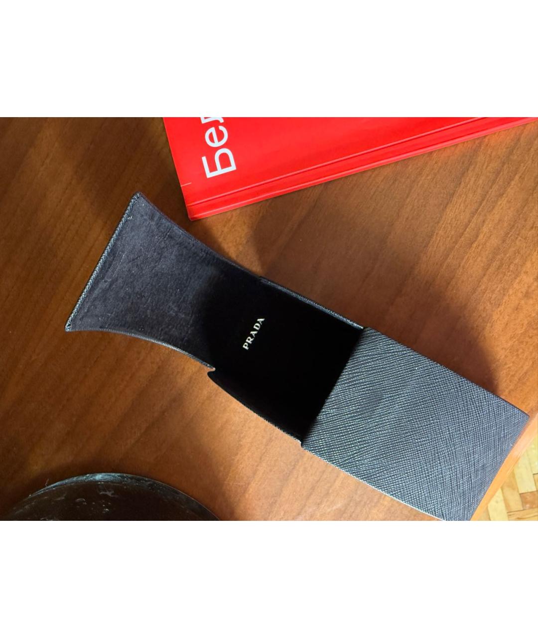 PRADA Черные пластиковые солнцезащитные очки, фото 4