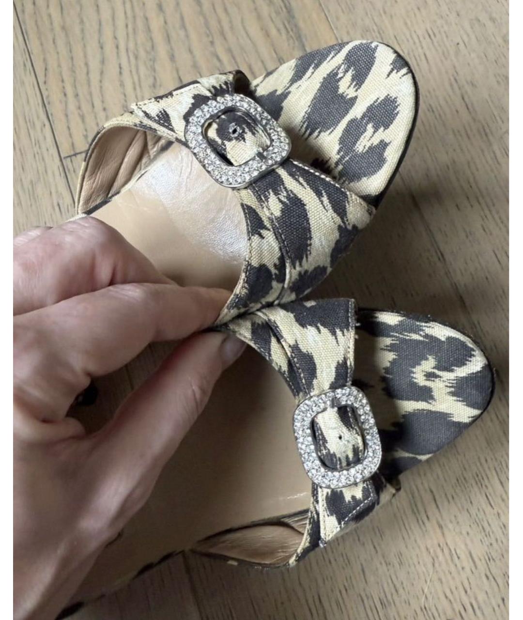 MANOLO BLAHNIK Коричневые текстильные босоножки, фото 4