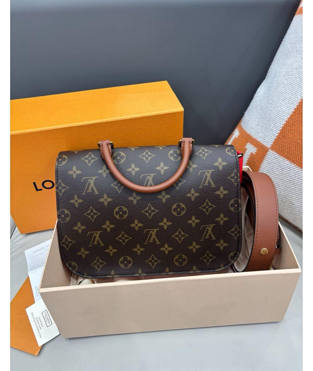 LOUIS VUITTON Красная кожаная сумка с короткими ручками, фото 4