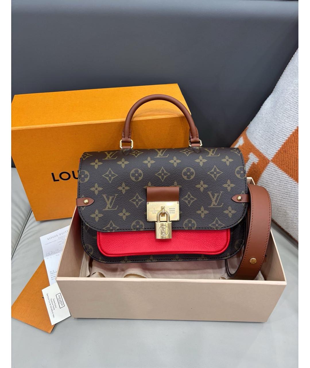 LOUIS VUITTON Красная кожаная сумка с короткими ручками, фото 2