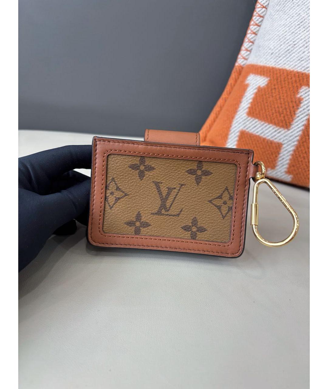 LOUIS VUITTON Коричневый кожаный кошелек, фото 4