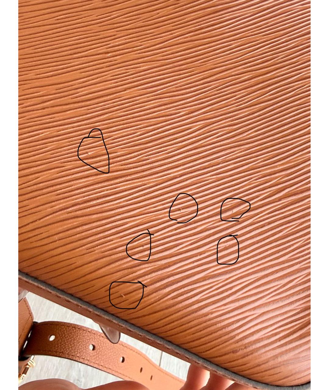 LOUIS VUITTON Коричневая кожаная сумка с короткими ручками, фото 8