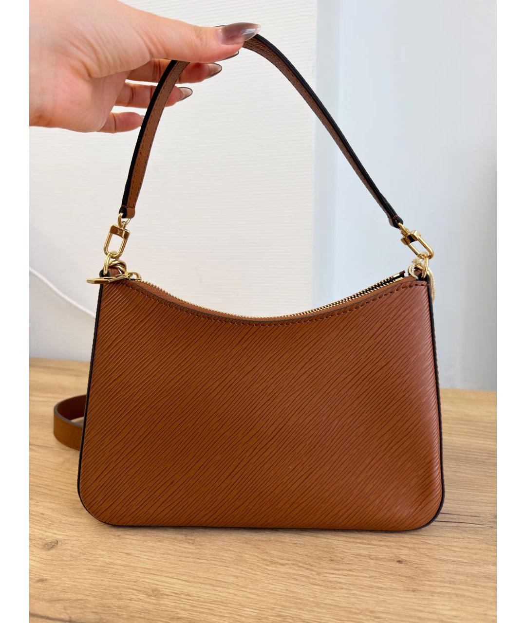 LOUIS VUITTON Коричневая кожаная сумка с короткими ручками, фото 3