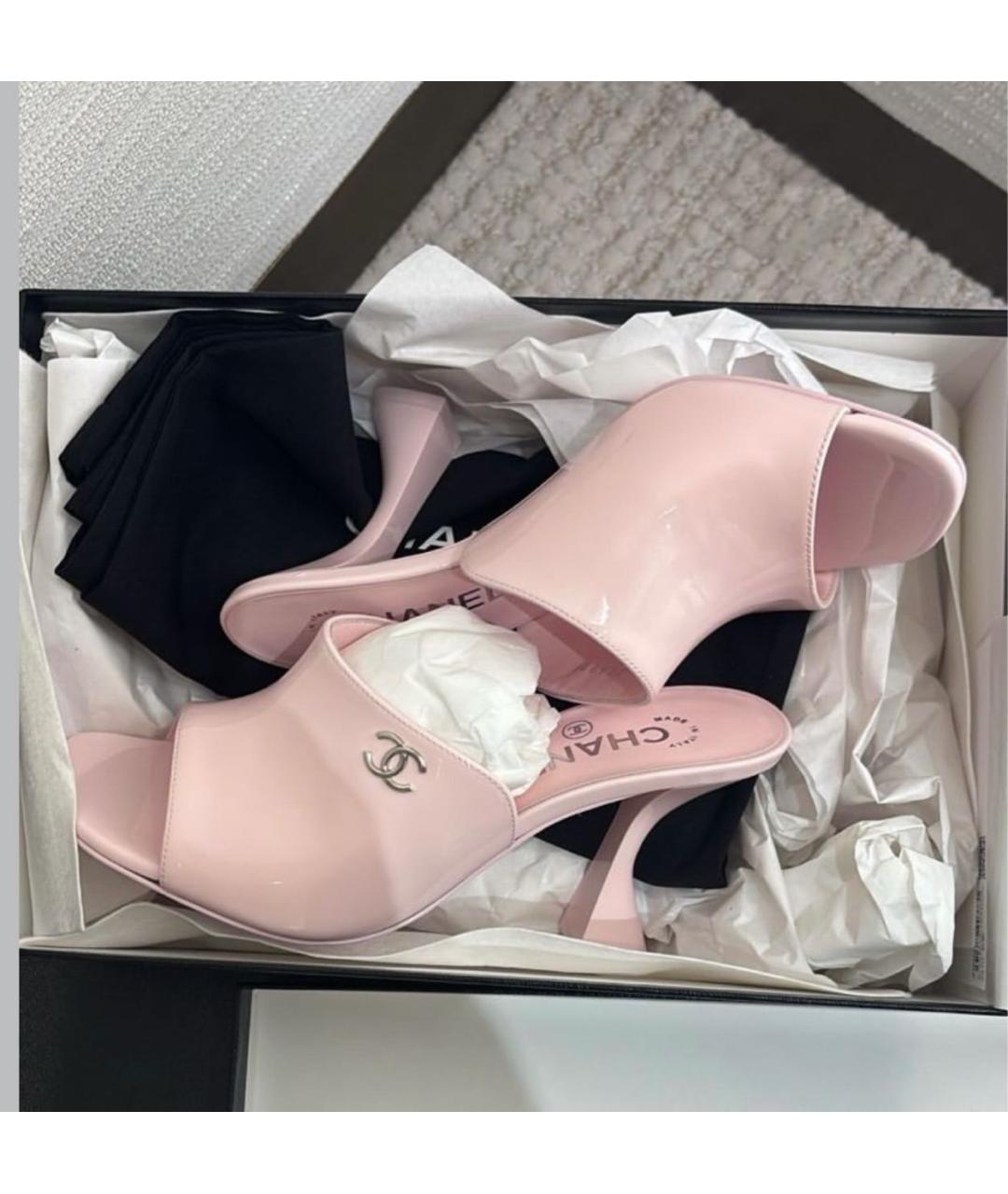 CHANEL Розовые мюли из лакированной кожи, фото 4
