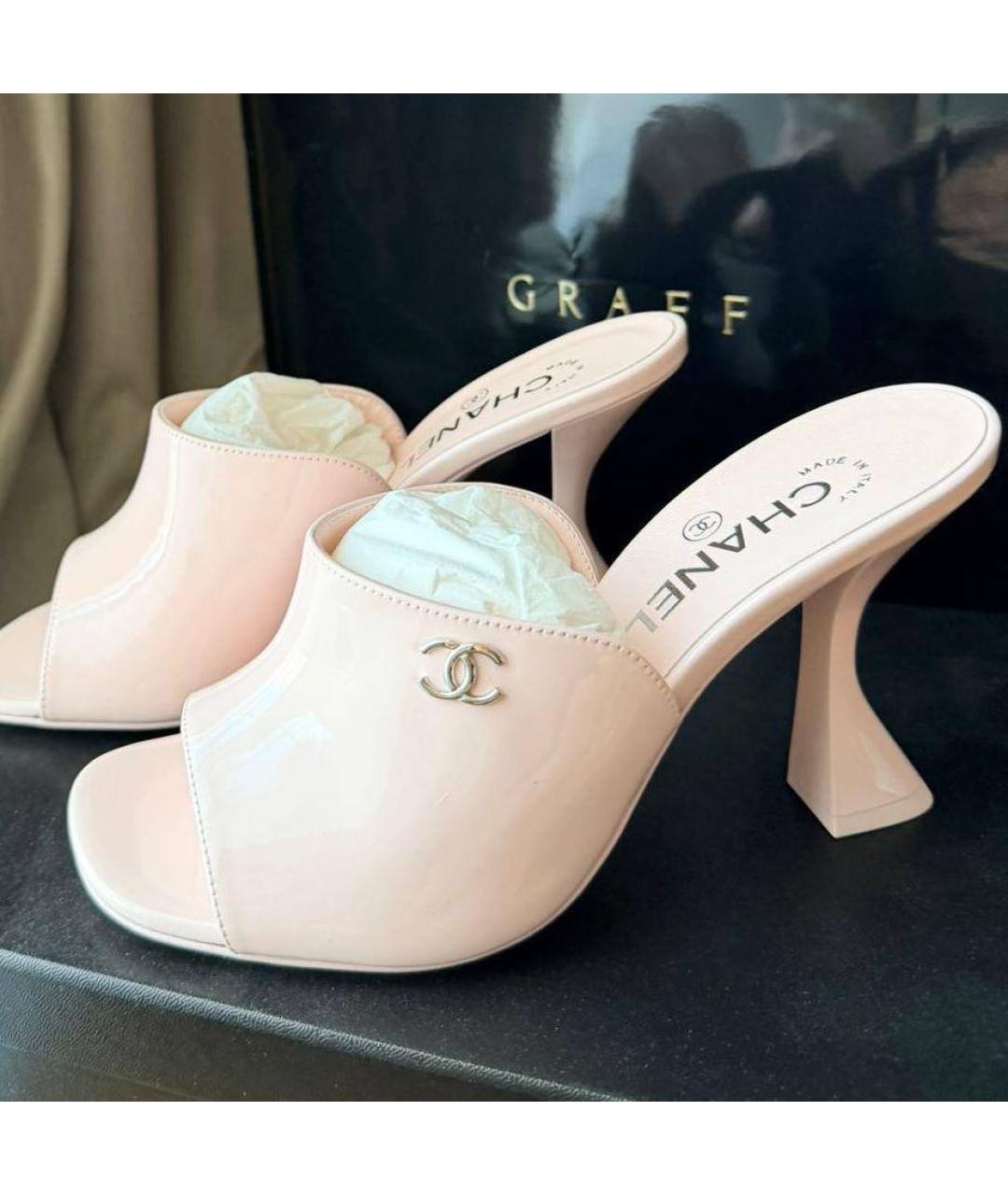 CHANEL Розовые мюли из лакированной кожи, фото 5
