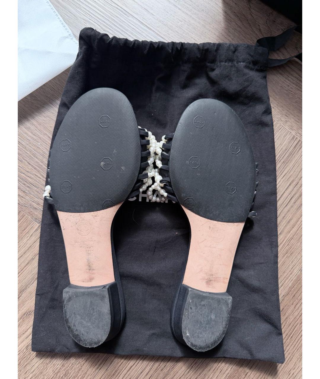CHANEL Черные замшевые шлепанцы, фото 3