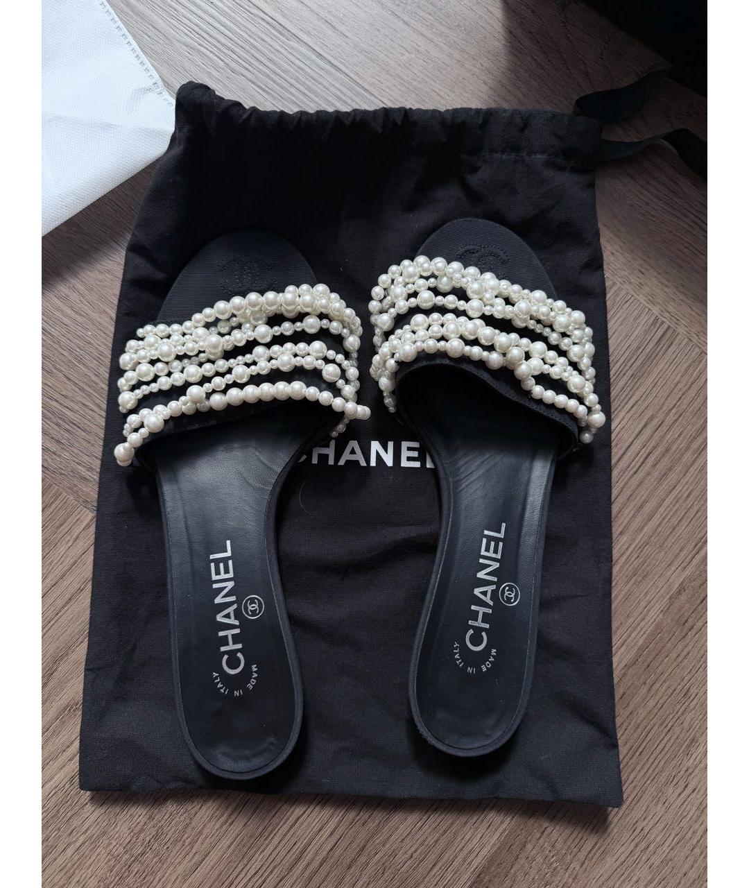 CHANEL Черные замшевые шлепанцы, фото 2