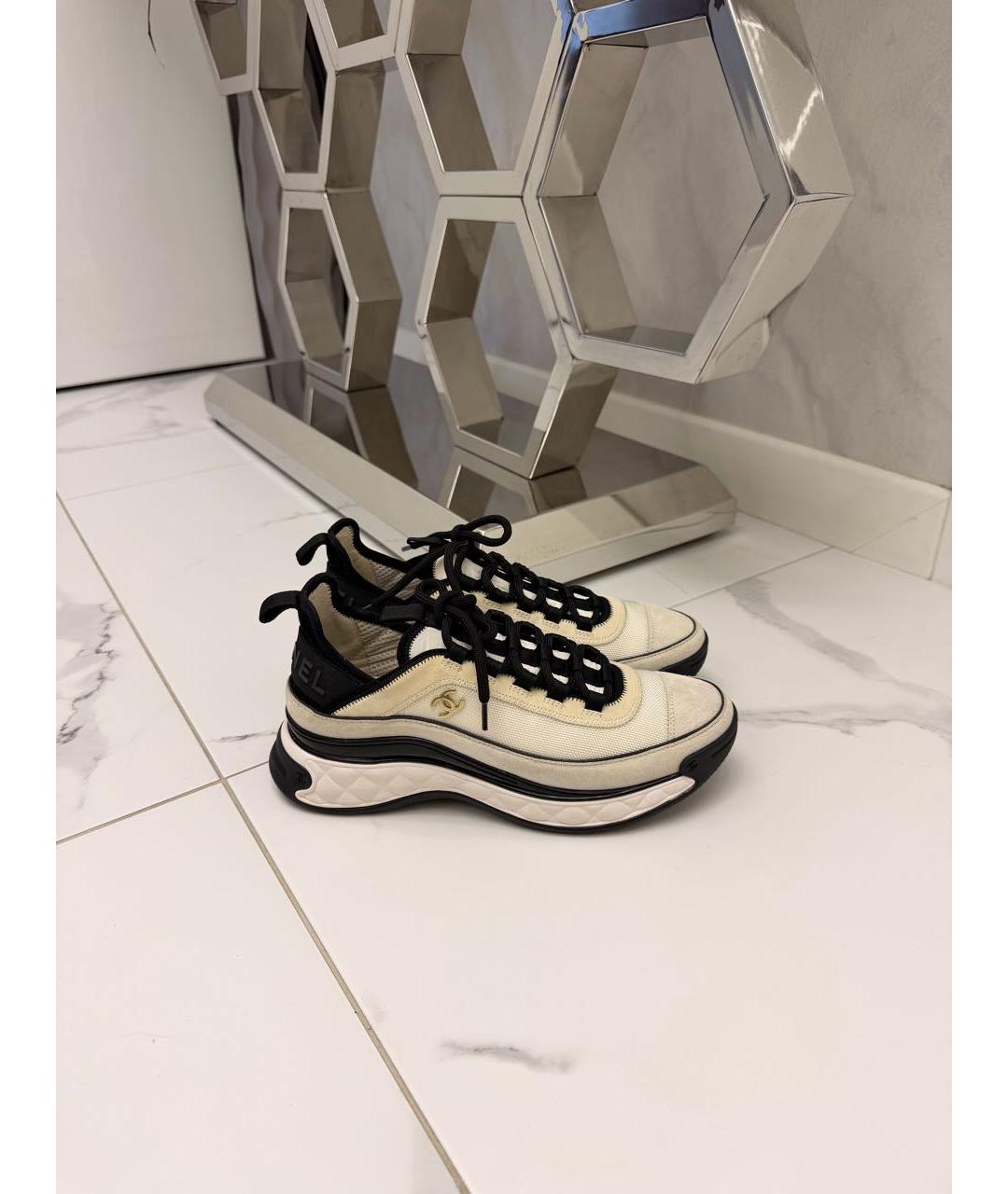 CHANEL Бежевые замшевые кроссовки, фото 5