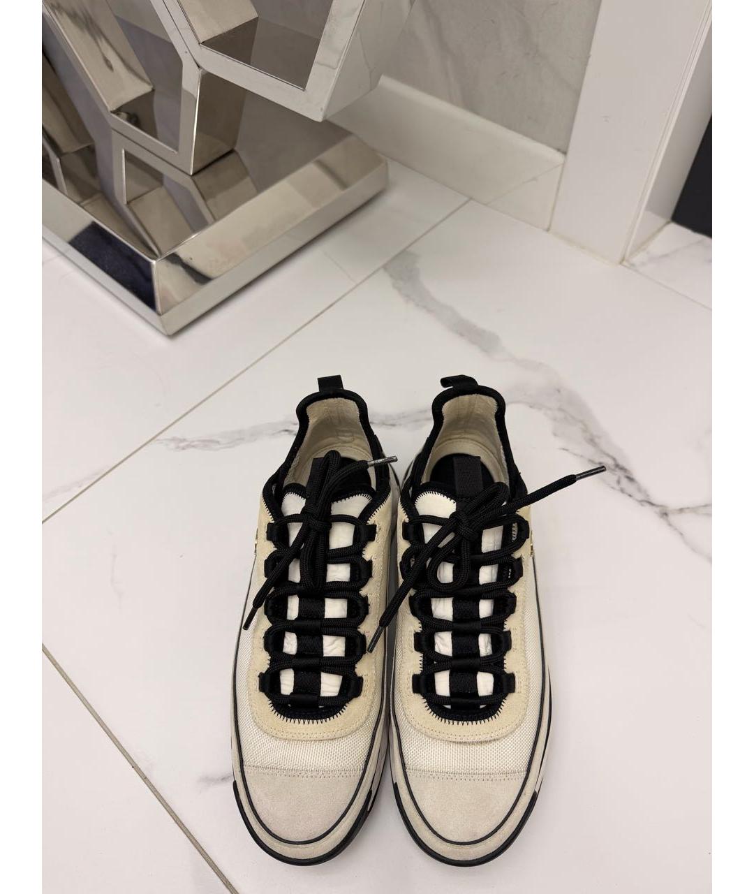 CHANEL Бежевые замшевые кроссовки, фото 2