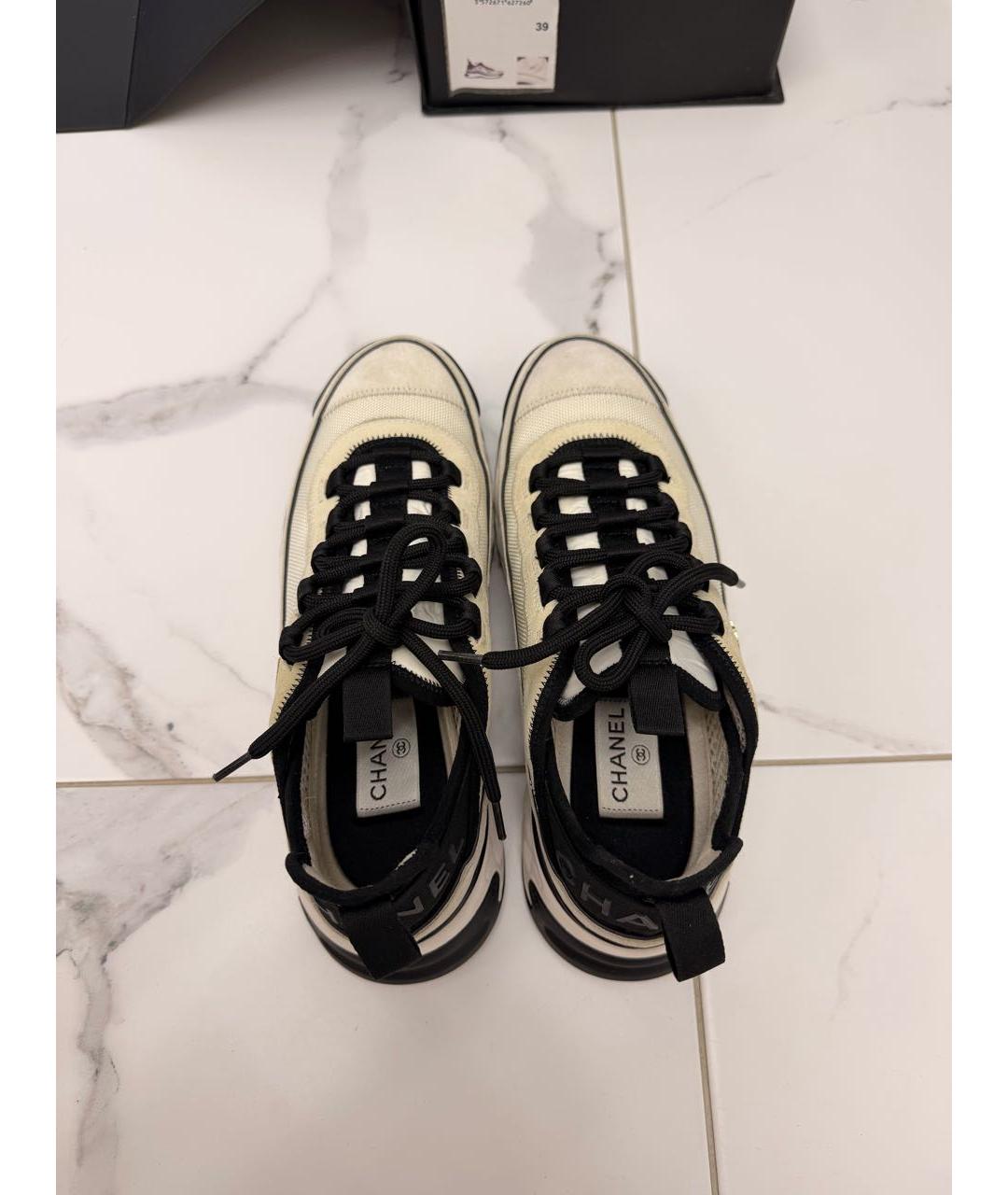 CHANEL Бежевые замшевые кроссовки, фото 3