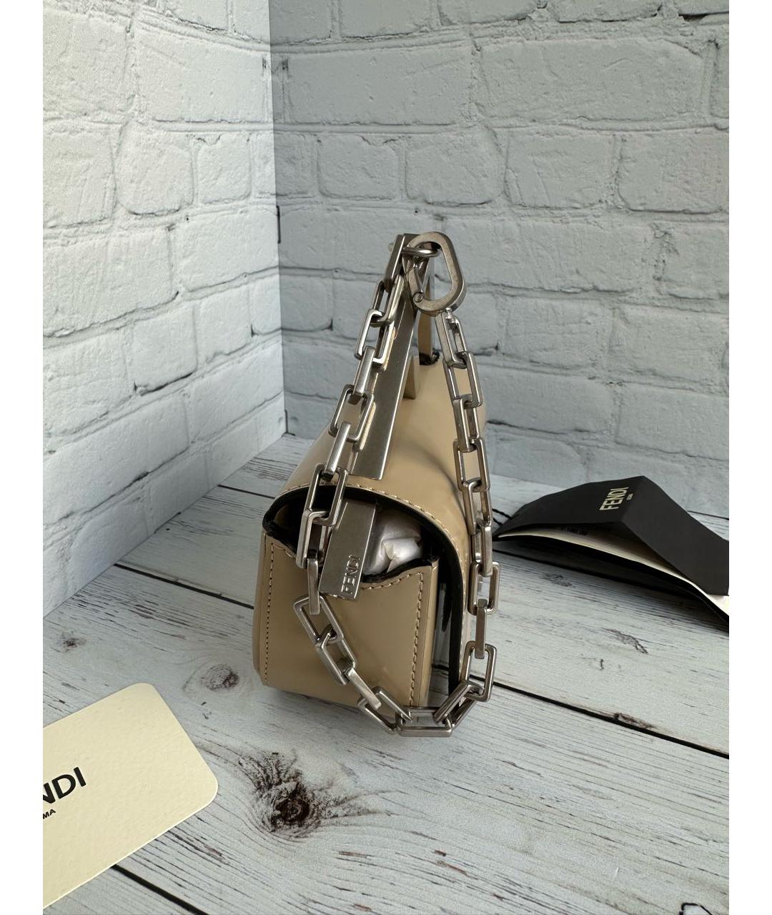 FENDI Бежевая кожаная сумка с короткими ручками, фото 2