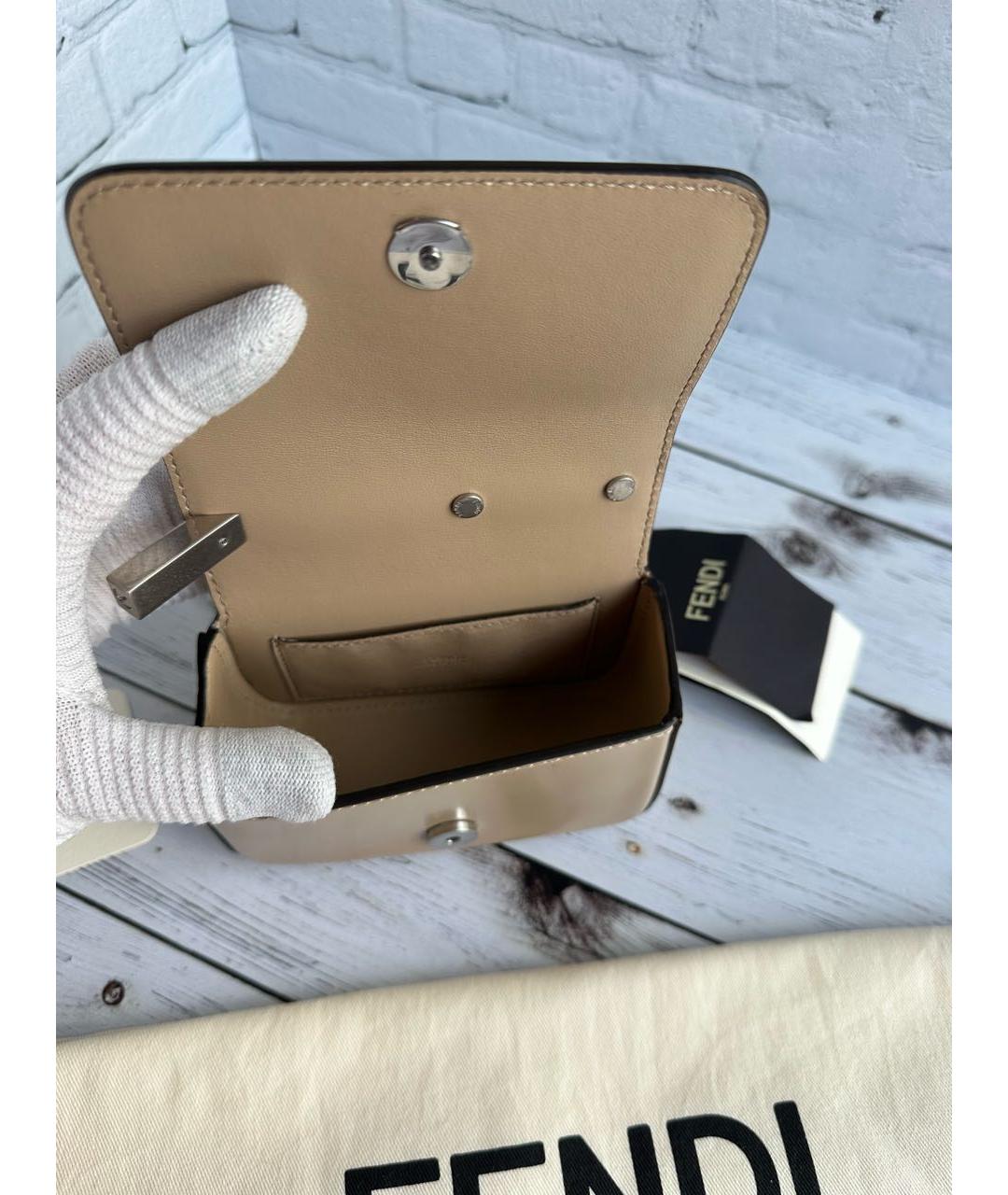 FENDI Бежевая кожаная сумка с короткими ручками, фото 4