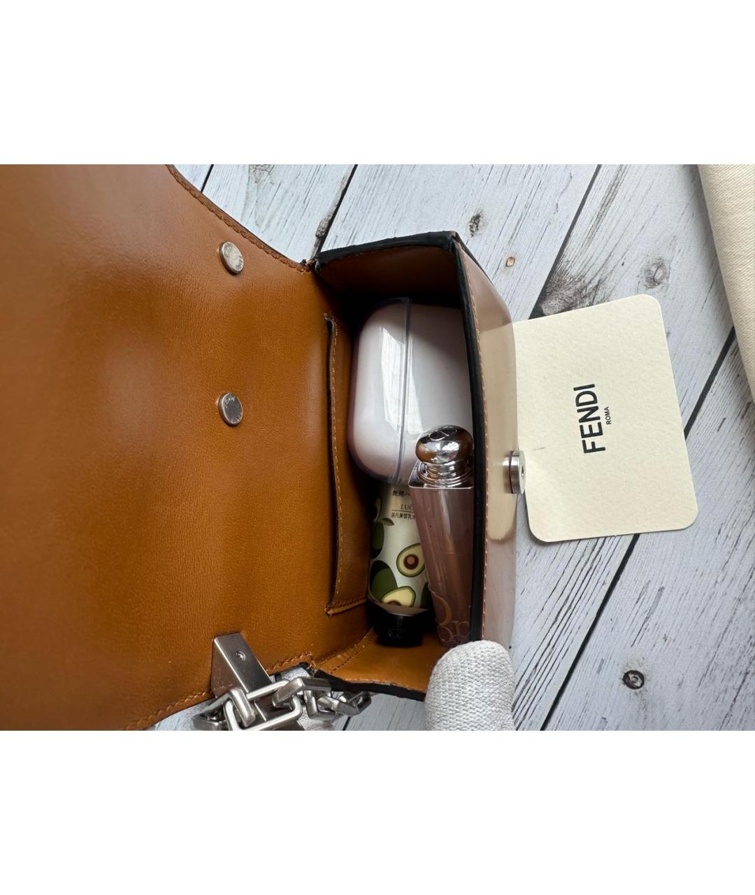FENDI Коричневая кожаная сумка с короткими ручками, фото 4
