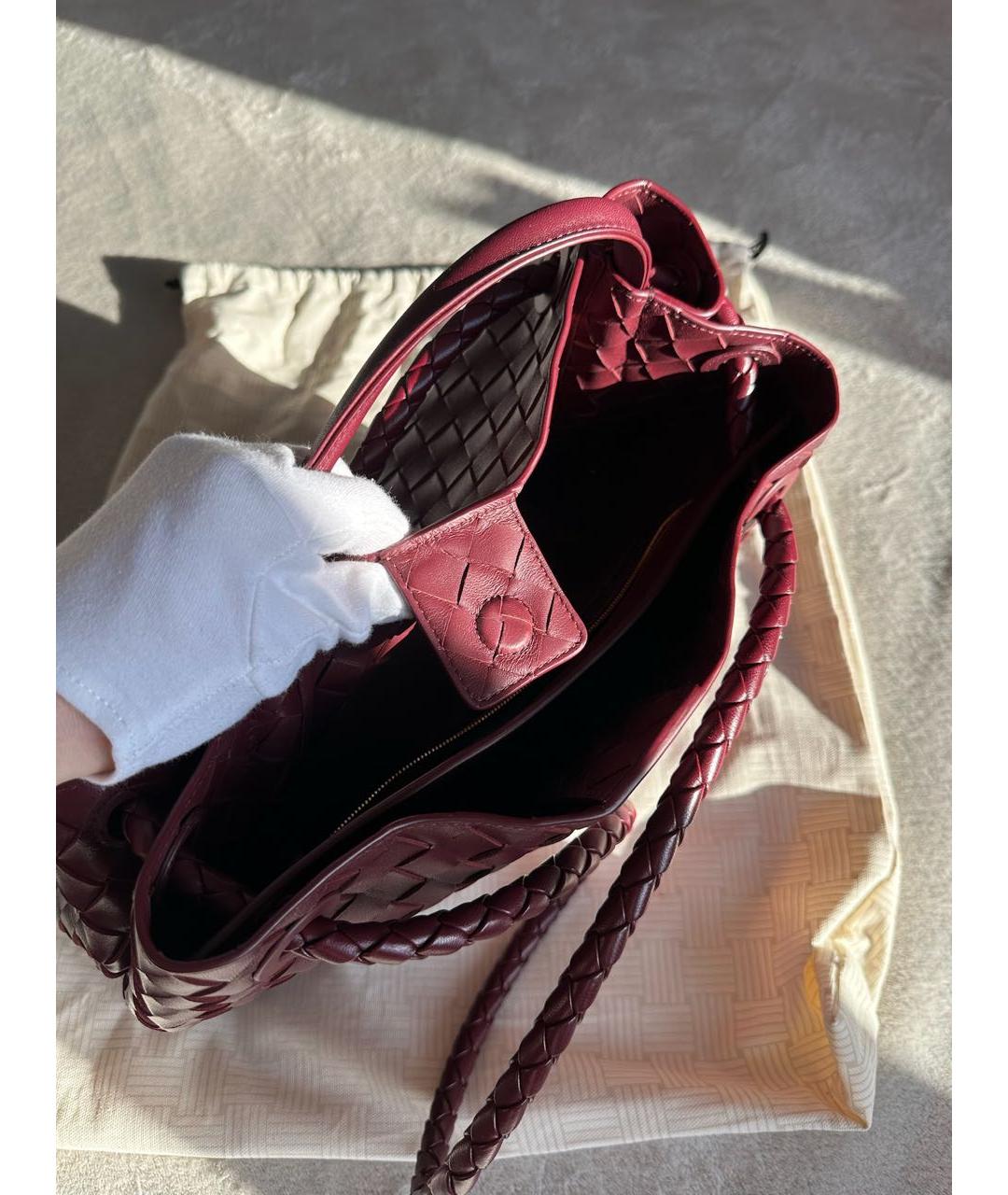 BOTTEGA VENETA Бордовая кожаная сумка тоут, фото 6
