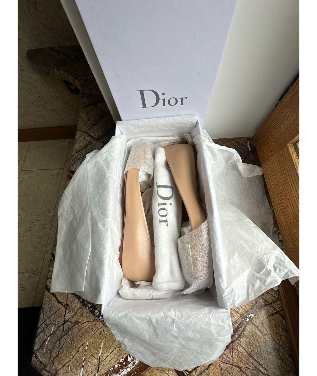 CHRISTIAN DIOR Бежевые кожаные балетки, фото 8