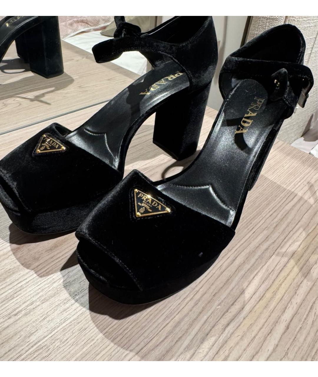 PRADA Черные бархатные босоножки, фото 2
