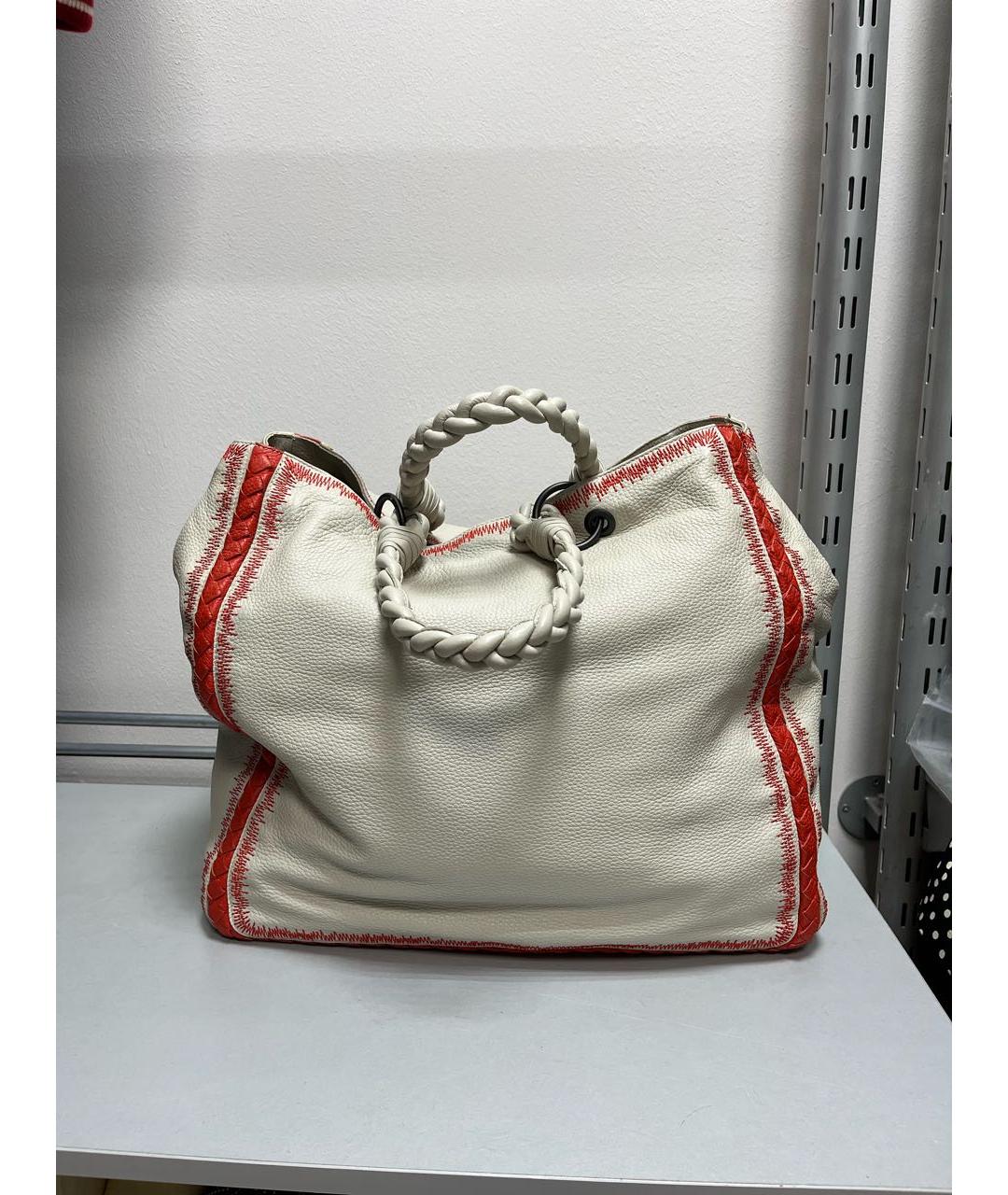 BOTTEGA VENETA Бежевая кожаная сумка с короткими ручками, фото 5