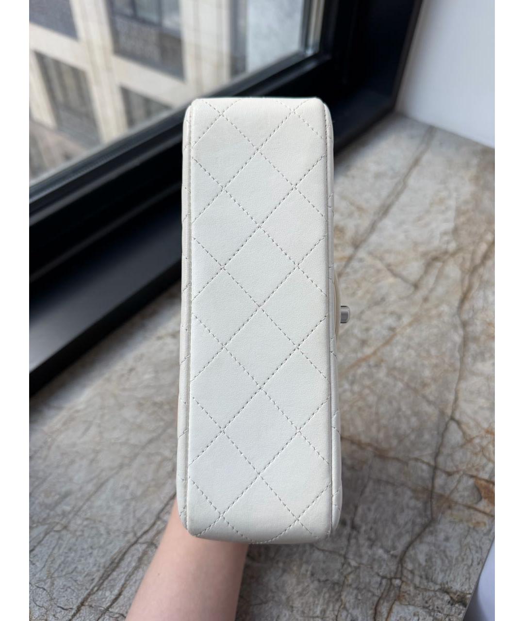 CHANEL Белая кожаная сумка через плечо, фото 5