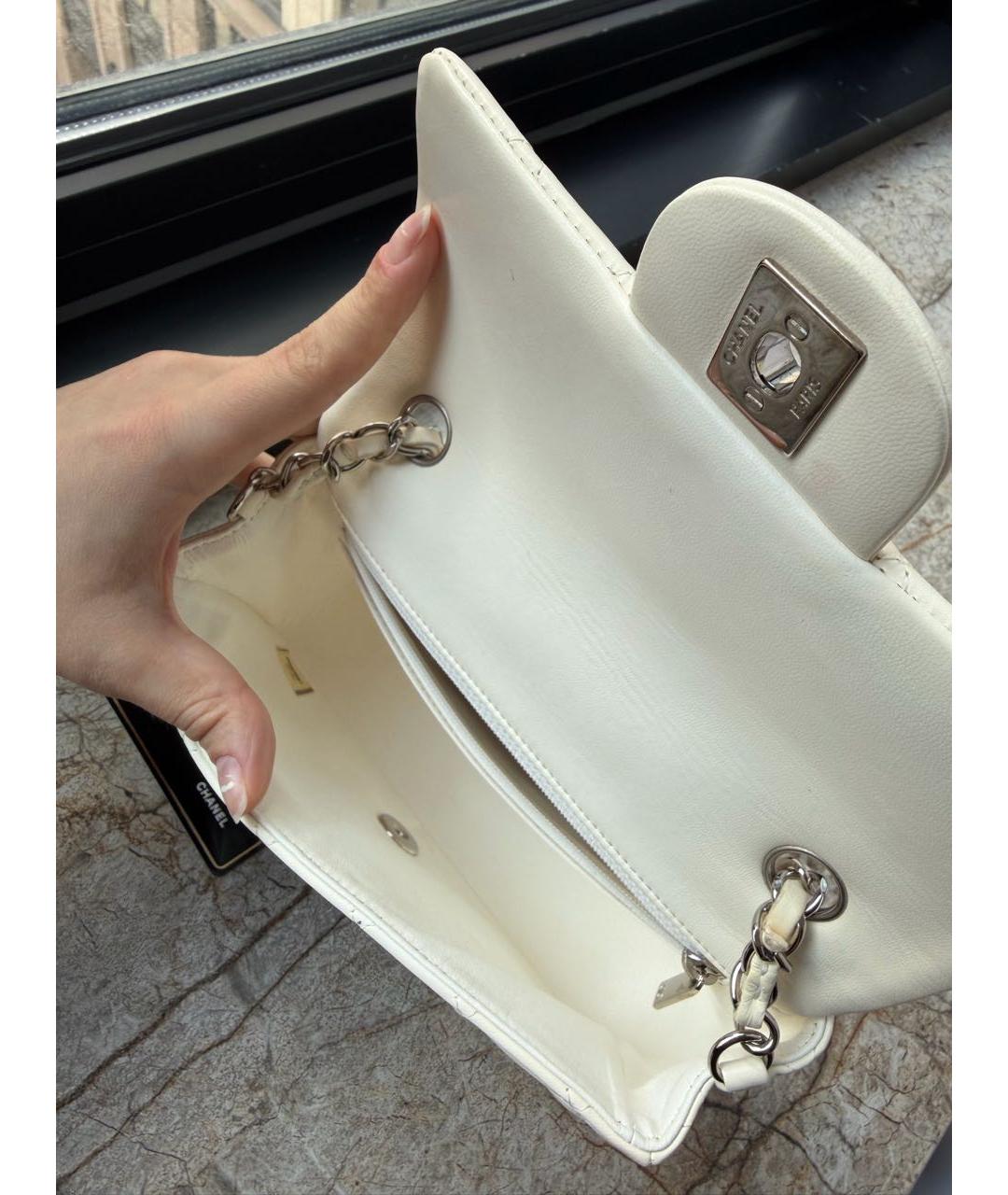 CHANEL Белая кожаная сумка через плечо, фото 4