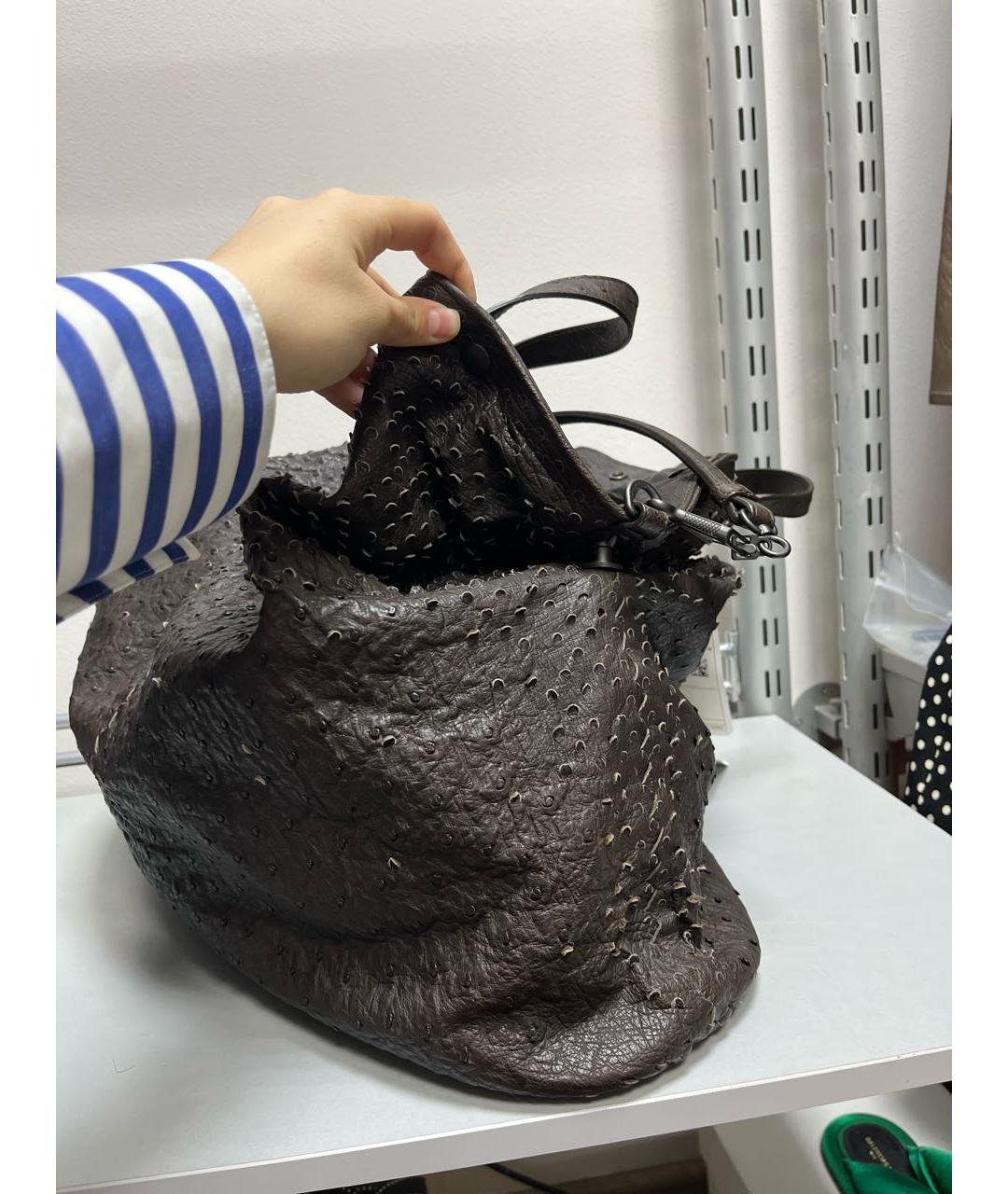 BOTTEGA VENETA Коричневая кожаная сумка с короткими ручками, фото 4