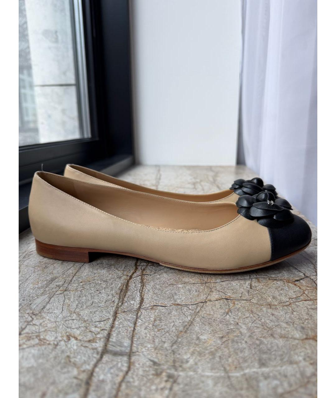 CHANEL Бежевые кожаные балетки, фото 7