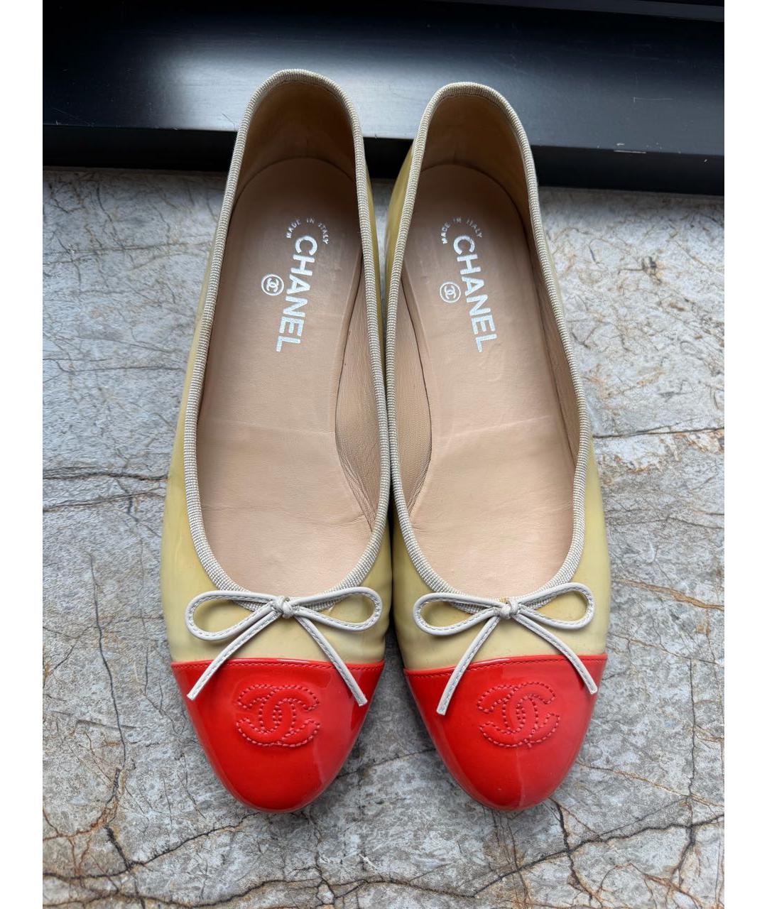 CHANEL Красные балетки из лакированной кожи, фото 3