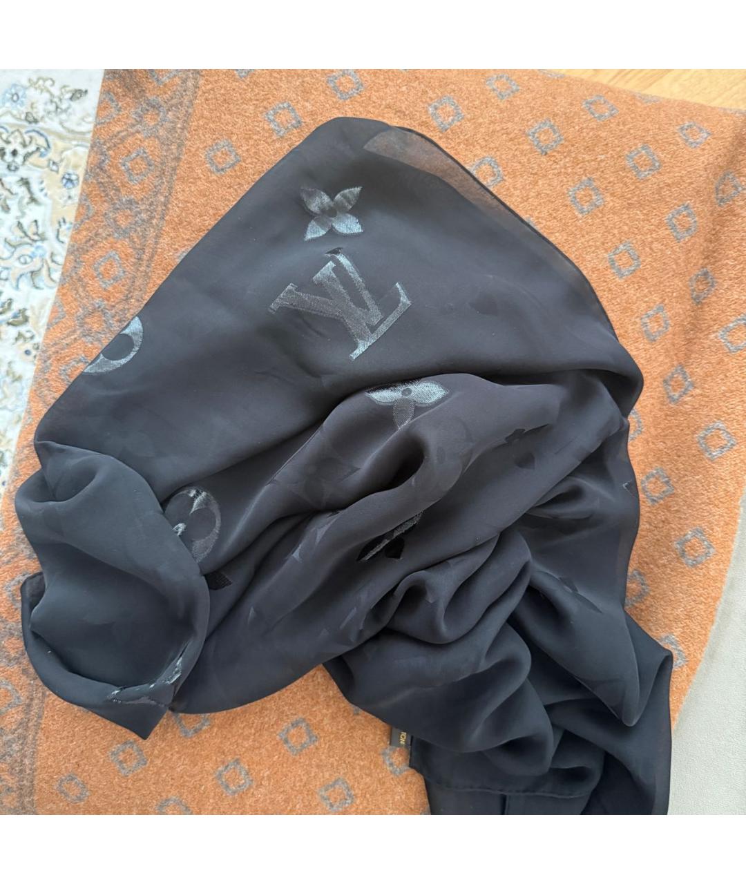 LOUIS VUITTON Черный шелковый шарф, фото 6