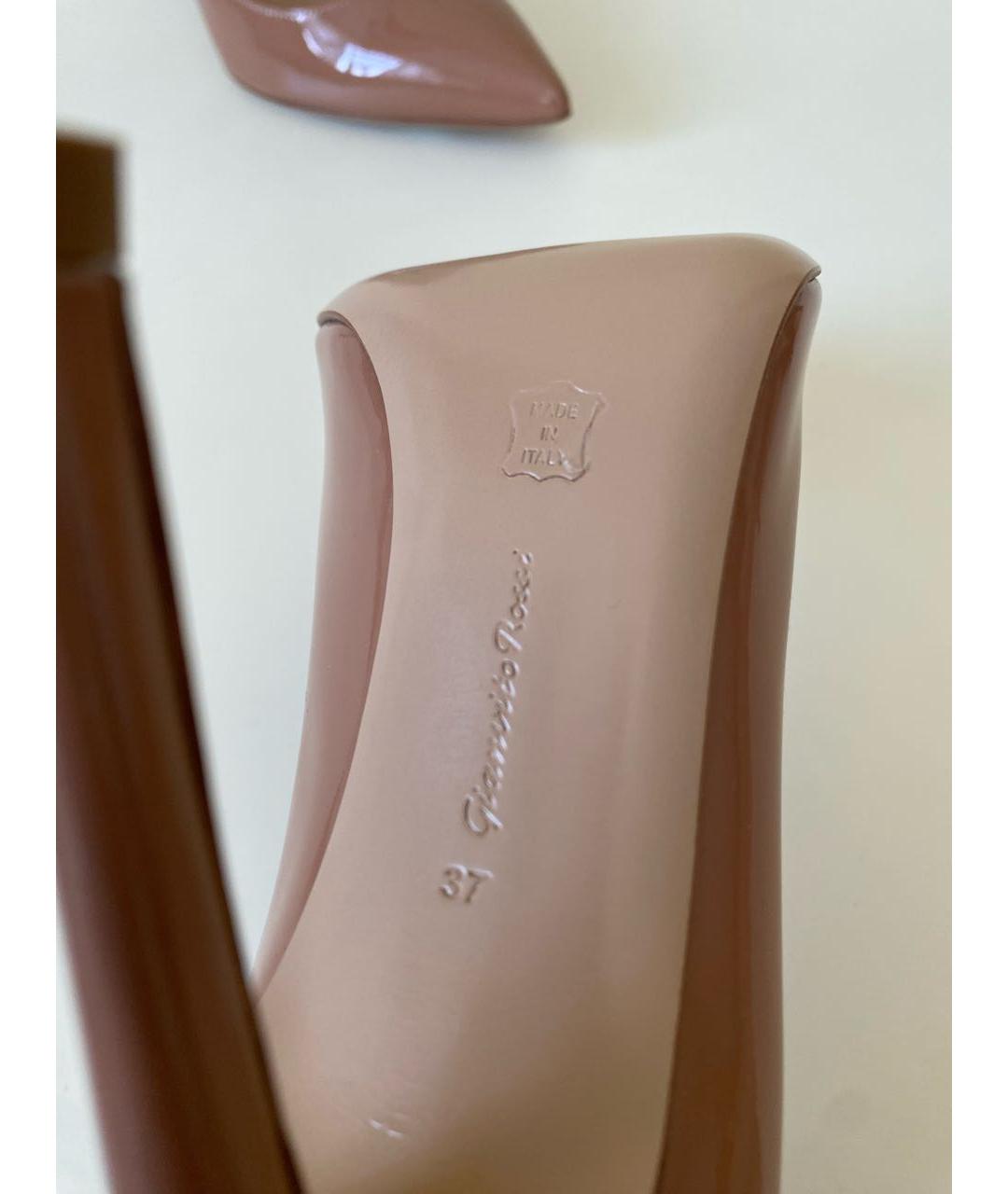 GIANVITO ROSSI Бежевые туфли из лакированной кожи, фото 4