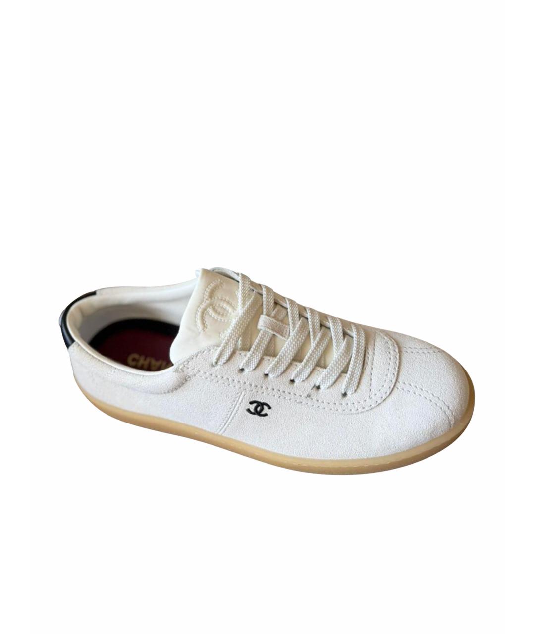 CHANEL Бежевые замшевые кеды, фото 1