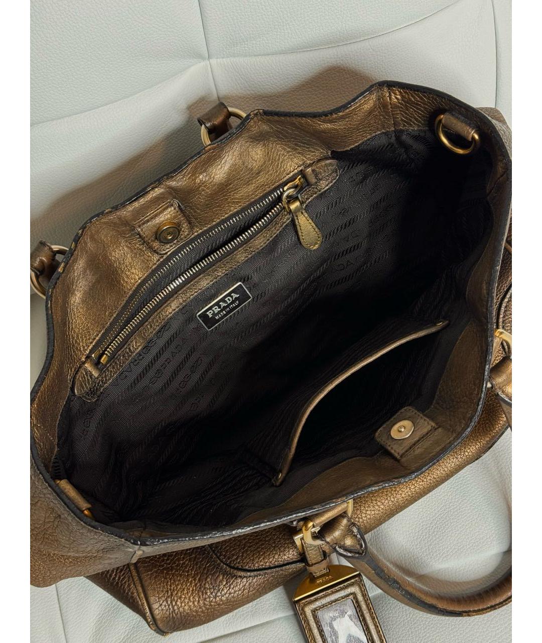 PRADA Золотая кожаная сумка тоут, фото 8