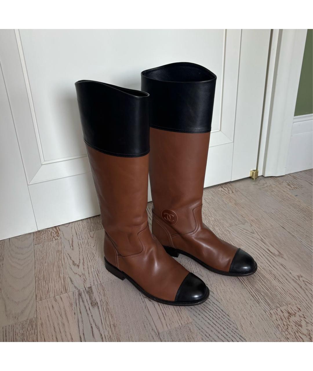 CHANEL Коричневые кожаные сапоги, фото 5