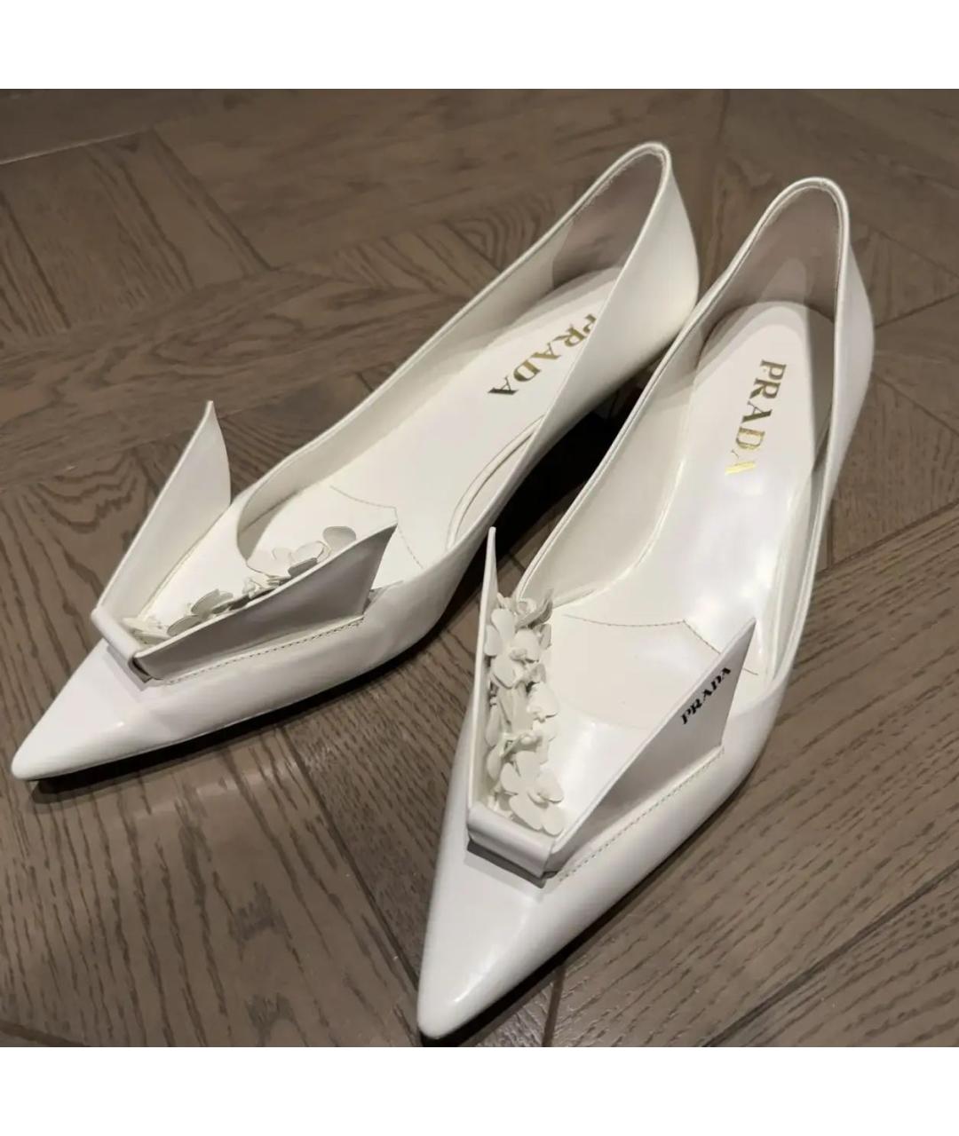 PRADA Белые кожаные туфли, фото 2