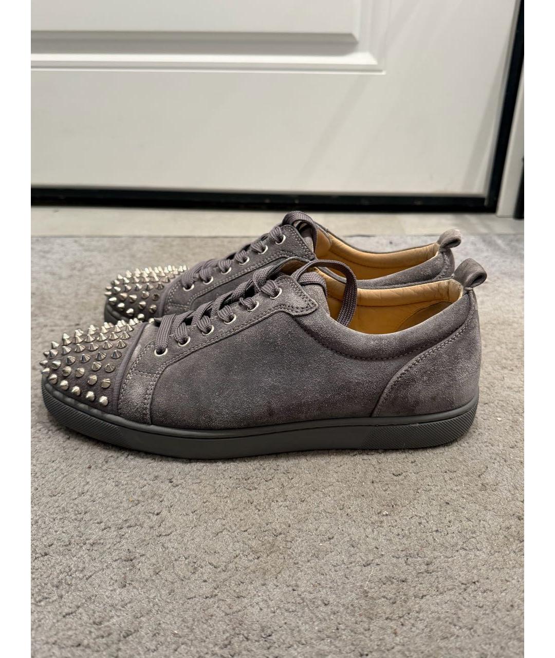 CHRISTIAN LOUBOUTIN Серые замшевые низкие кроссовки / кеды, фото 7