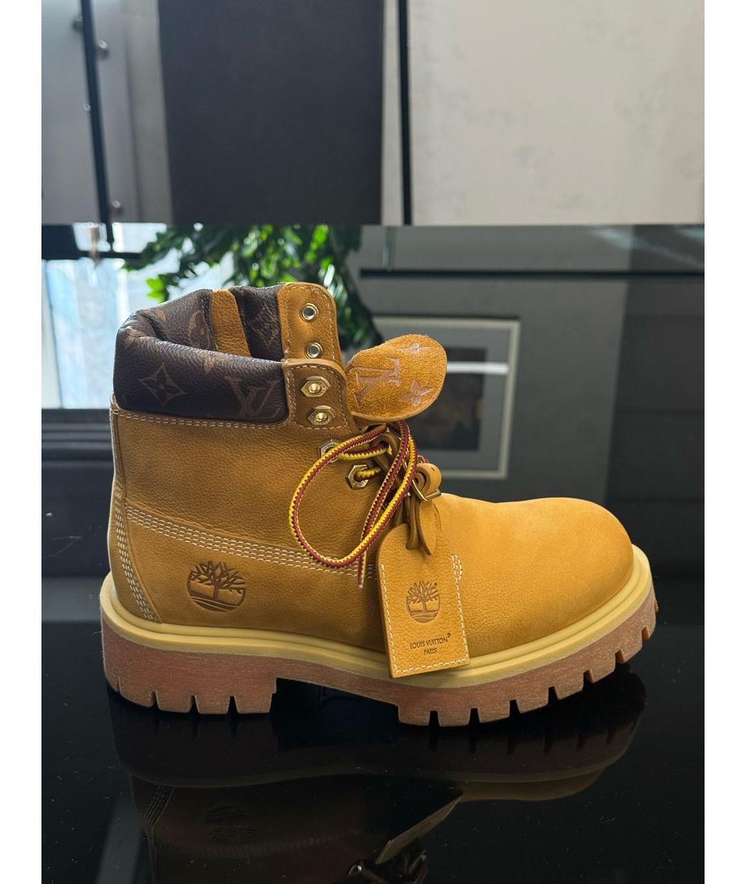 LOUIS VUITTON Горчичные нубуковые ботинки, фото 5