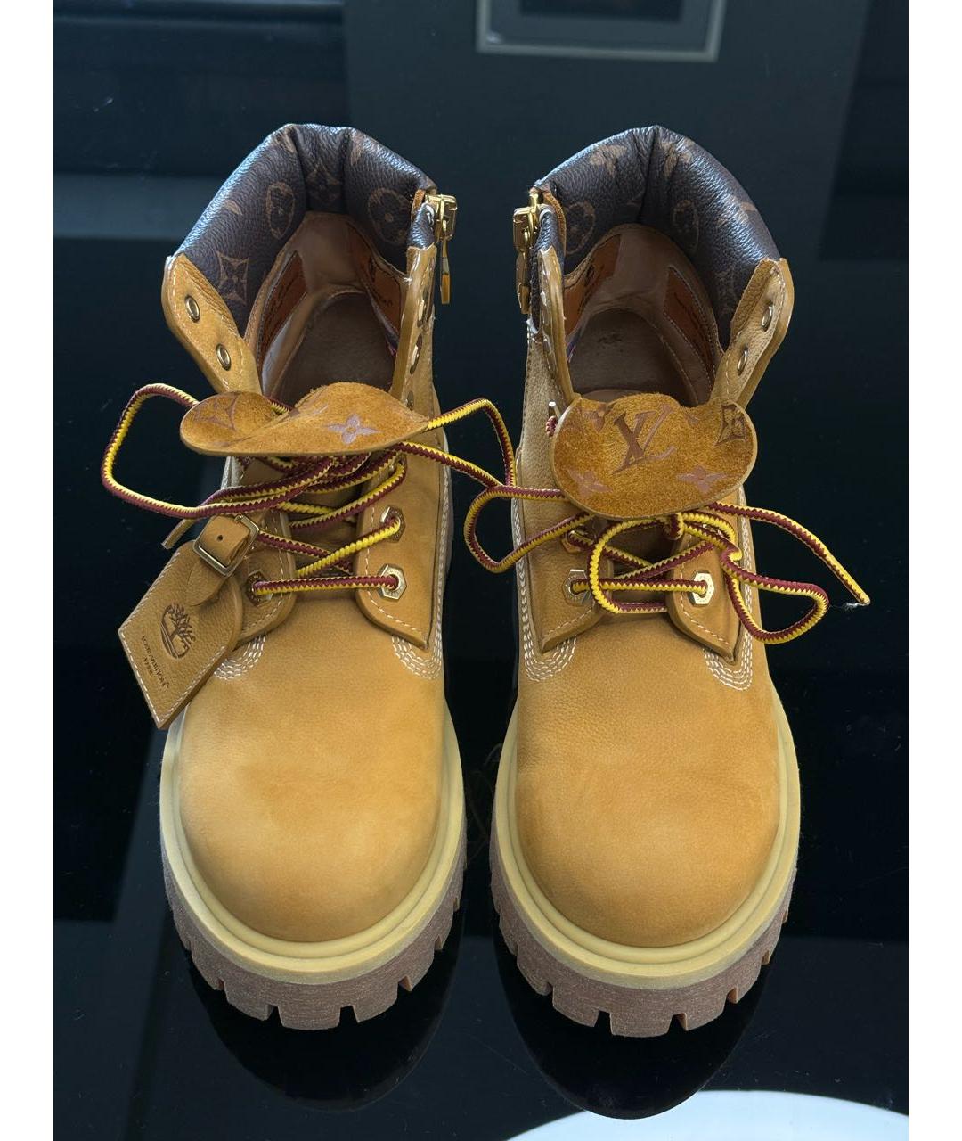 LOUIS VUITTON Горчичные нубуковые ботинки, фото 2